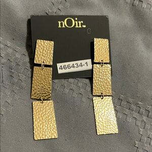 nOir Jewelry Textured Gold Earrings